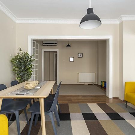 Appartamento Modern Flat Near Popular Attractions In Beyoglu Provincia di Provincia di Istanbul Esterno foto
