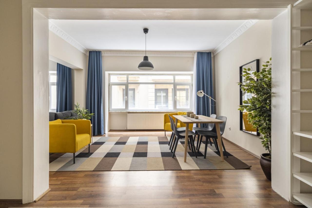 Appartamento Modern Flat Near Popular Attractions In Beyoglu Provincia di Provincia di Istanbul Esterno foto