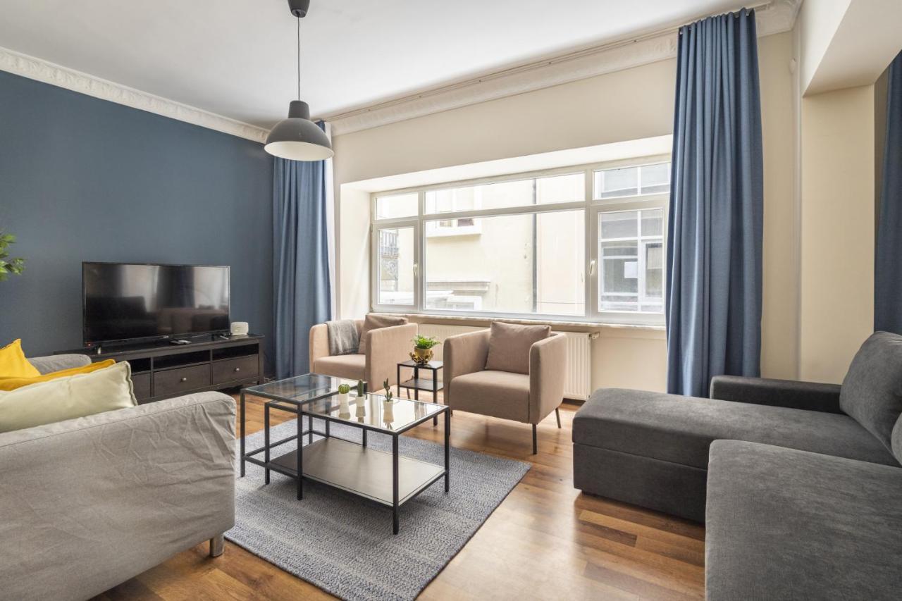 Appartamento Modern Flat Near Popular Attractions In Beyoglu Provincia di Provincia di Istanbul Esterno foto