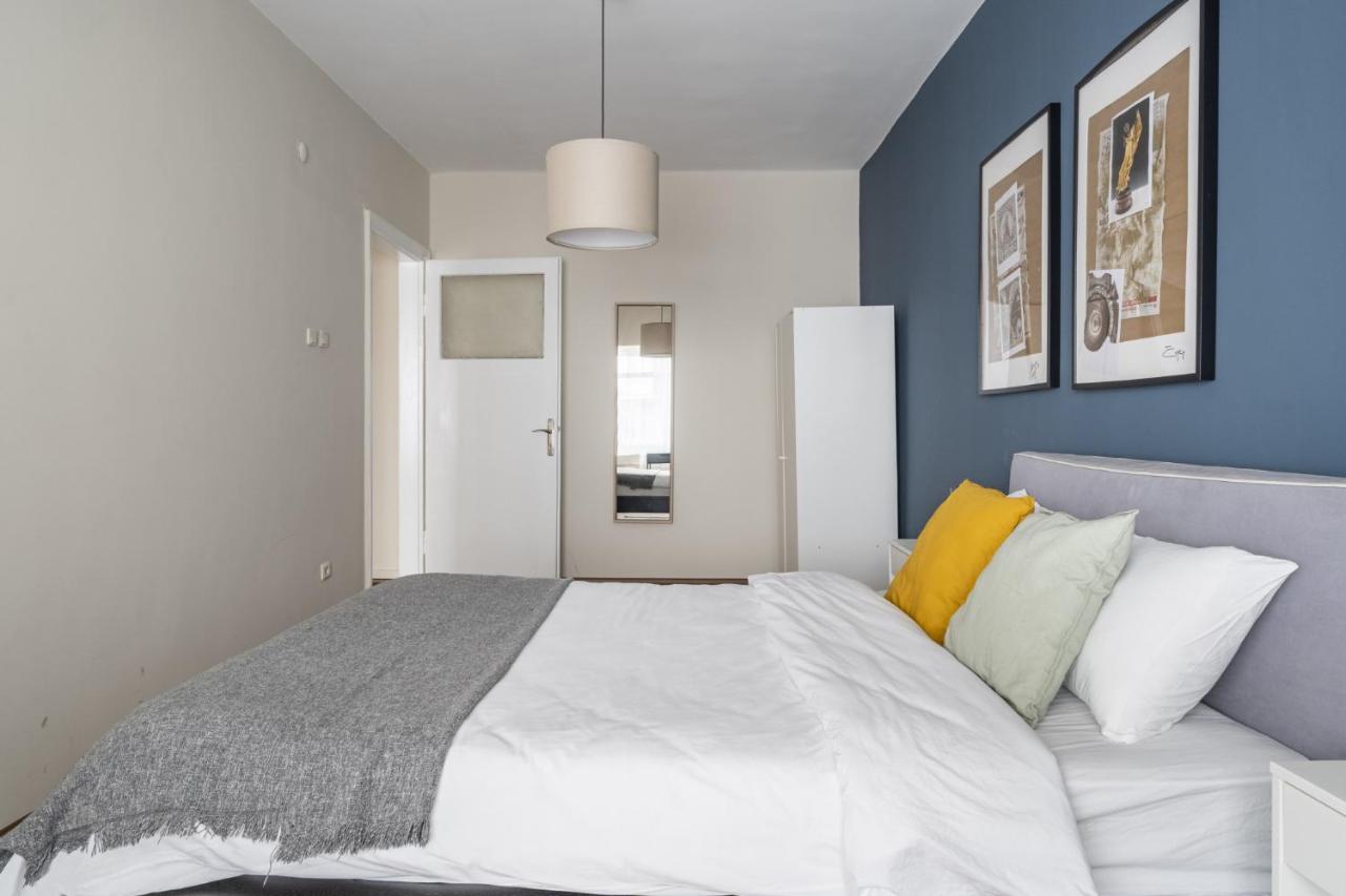 Appartamento Modern Flat Near Popular Attractions In Beyoglu Provincia di Provincia di Istanbul Esterno foto